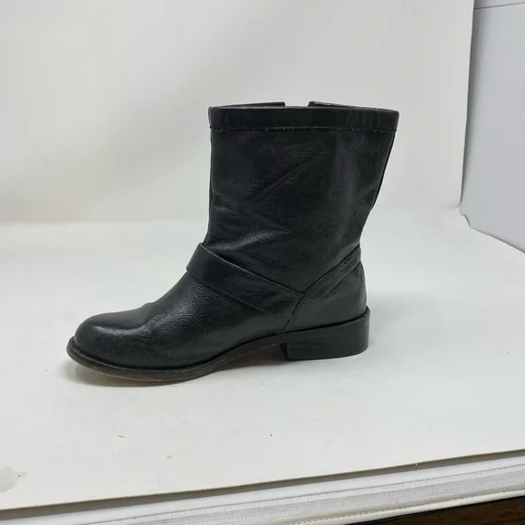 Steve Madden Womens Galia Black Leather Studded Ankle Short Boots / Size 7 M - Picture 6 of 9